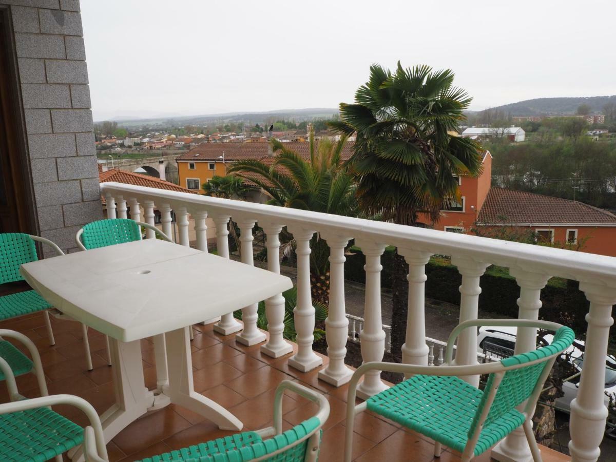El Cerezo Villa Ciudad-Rodrigo Kültér fotó