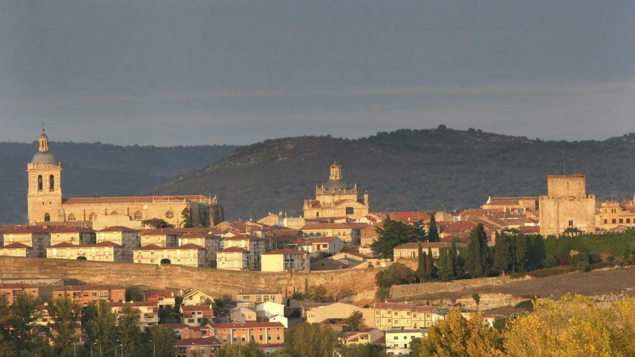 El Cerezo Villa Ciudad-Rodrigo Kültér fotó